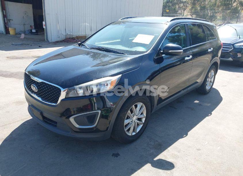 Photo 2 of 2016 Kia Sorento 3.3L LX (VIN 5XYPG4A57GG002246)
