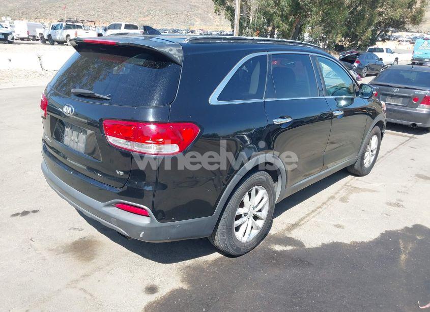 Photo 4 of 2016 Kia Sorento 3.3L LX (VIN 5XYPG4A57GG002246)