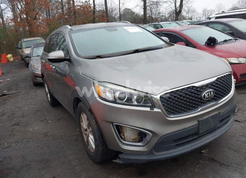 2016 Kia Sorento 3.3L LX (VIN 5XYPG4A57GG147982) main photo
