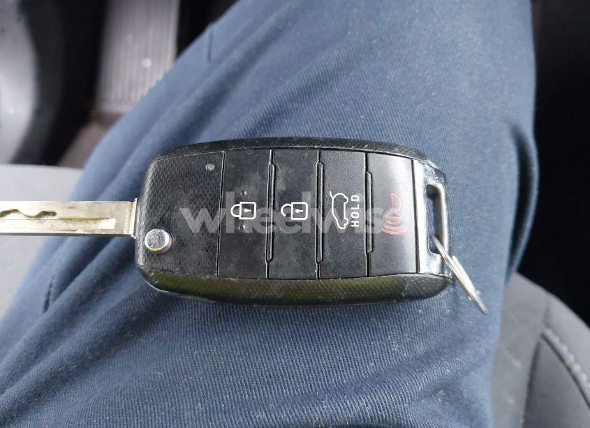 Photo 11 of 2017 Kia Sorento 3.3L LX (VIN 5XYPG4A57HG209219)