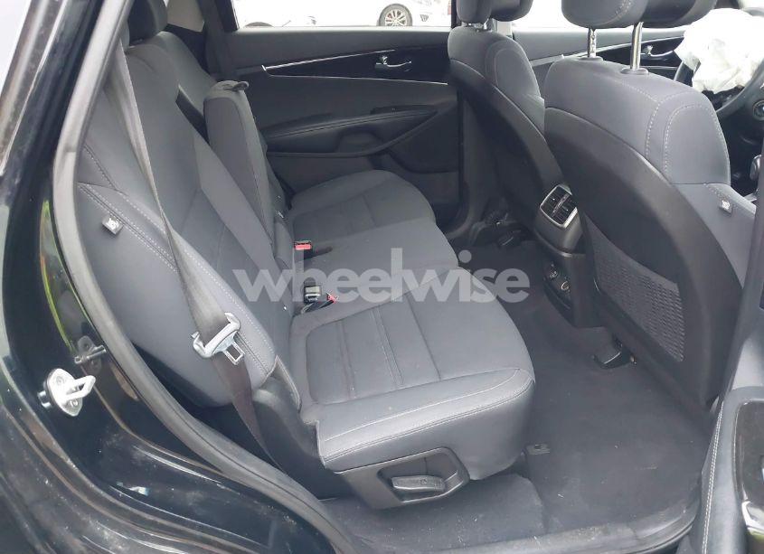 Photo 8 of 2017 Kia Sorento 3.3L LX (VIN 5XYPG4A57HG209219)