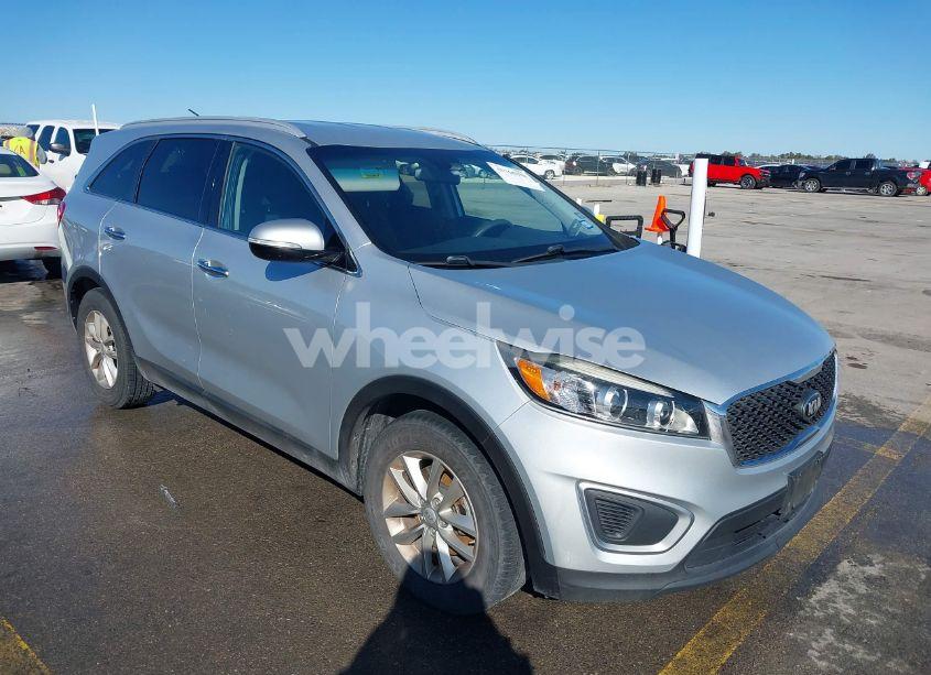 2017 Kia Sorento 3.3L LX (VIN 5XYPG4A57HG270005) main photo