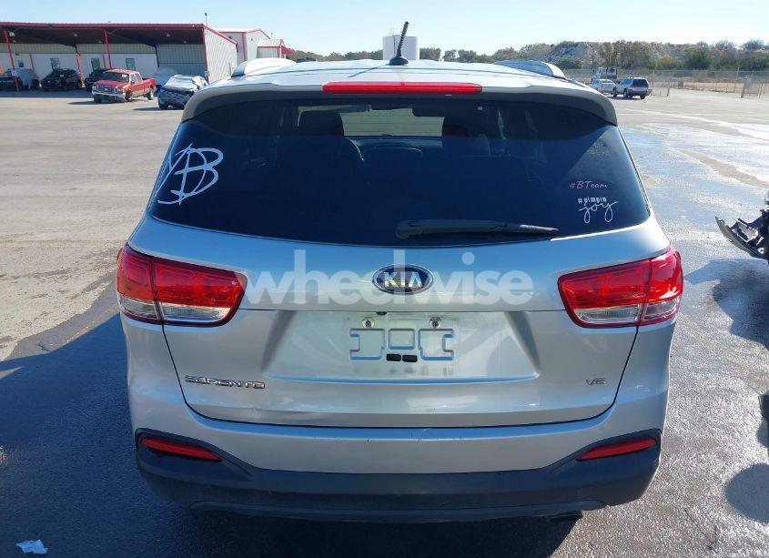 Photo 16 of 2017 Kia Sorento 3.3L LX (VIN 5XYPG4A57HG270005)