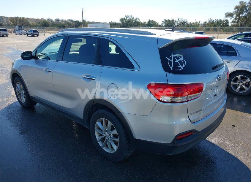 Photo 3 of 2017 Kia Sorento 3.3L LX (VIN 5XYPG4A57HG270005)
