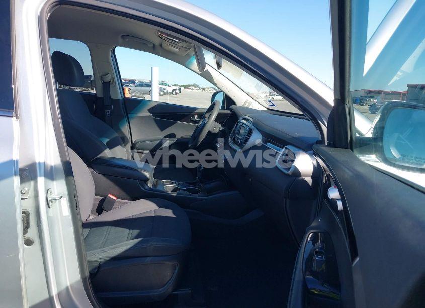 Photo 5 of 2017 Kia Sorento 3.3L LX (VIN 5XYPG4A57HG270005)