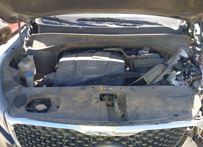 Photo 10 of 2017 Kia Sorento 3.3L LX (VIN 5XYPG4A57HG291341)