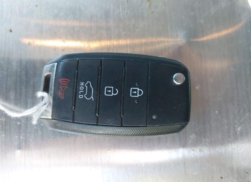 Photo 11 of 2017 Kia Sorento 3.3L LX (VIN 5XYPG4A57HG291341)