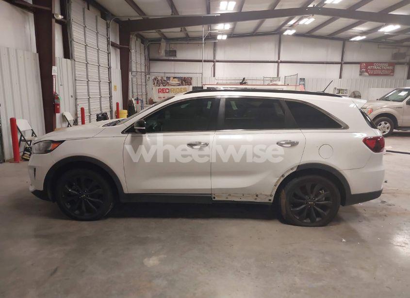 Photo 15 of 2019 Kia Sorento 3.3L S (VIN 5XYPG4A57KG601463)