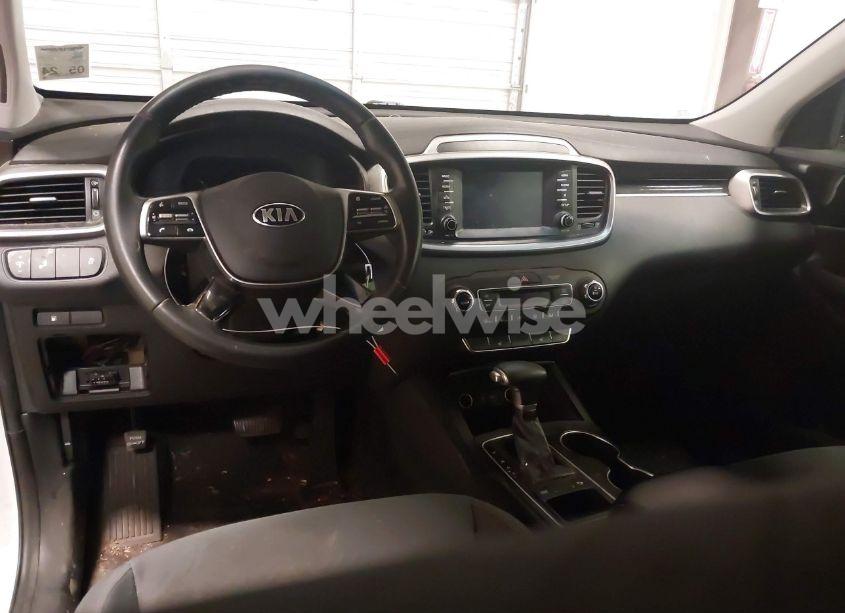 Photo 19 of 2019 Kia Sorento 3.3L S (VIN 5XYPG4A57KG601463)