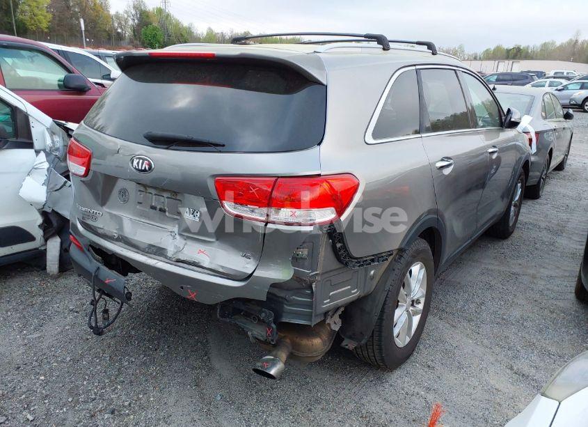 Photo 4 of 2016 Kia Sorento 3.3L LX (VIN 5XYPG4A58GG077375)