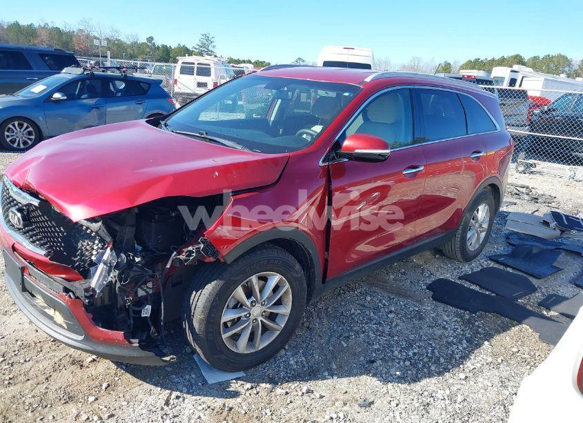Photo 2 of 2017 Kia Sorento 3.3L LX (VIN 5XYPG4A58HG194584)