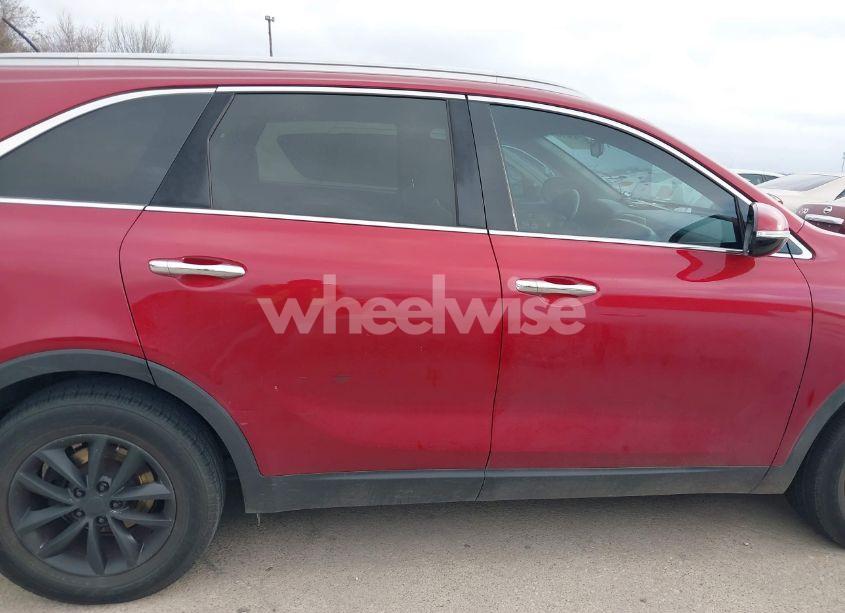 Photo 13 of 2017 Kia Sorento 3.3L LX (VIN 5XYPG4A58HG220696)