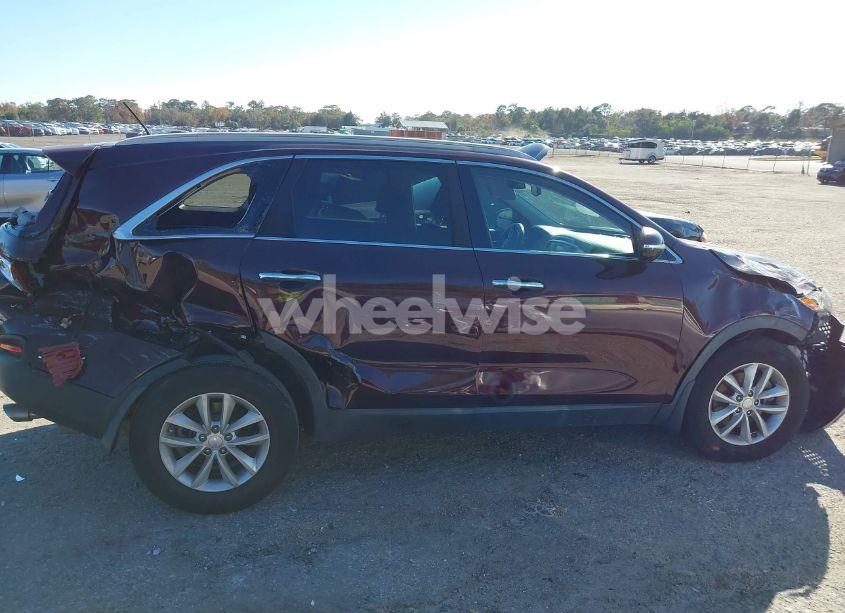 Photo 13 of 2017 Kia Sorento 3.3L LX (VIN 5XYPG4A58HG285919)