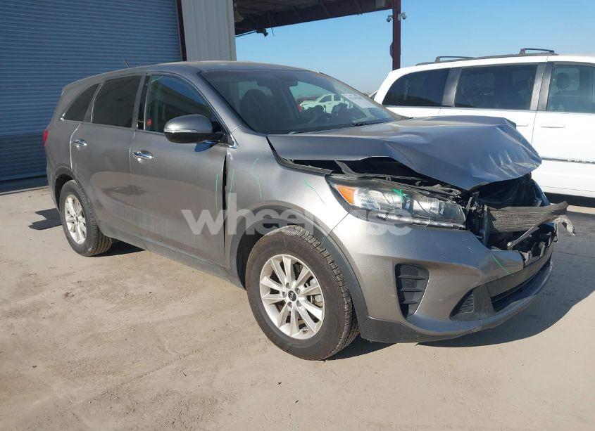 2019 Kia Sorento 3.3L LX (VIN 5XYPG4A58KG475730) main photo
