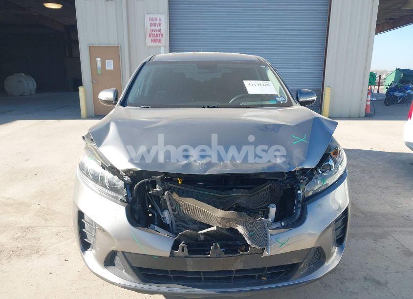 Photo 13 of 2019 Kia Sorento 3.3L LX (VIN 5XYPG4A58KG475730)
