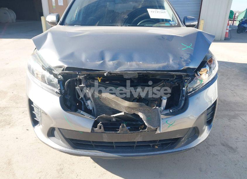 Photo 6 of 2019 Kia Sorento 3.3L LX (VIN 5XYPG4A58KG475730)