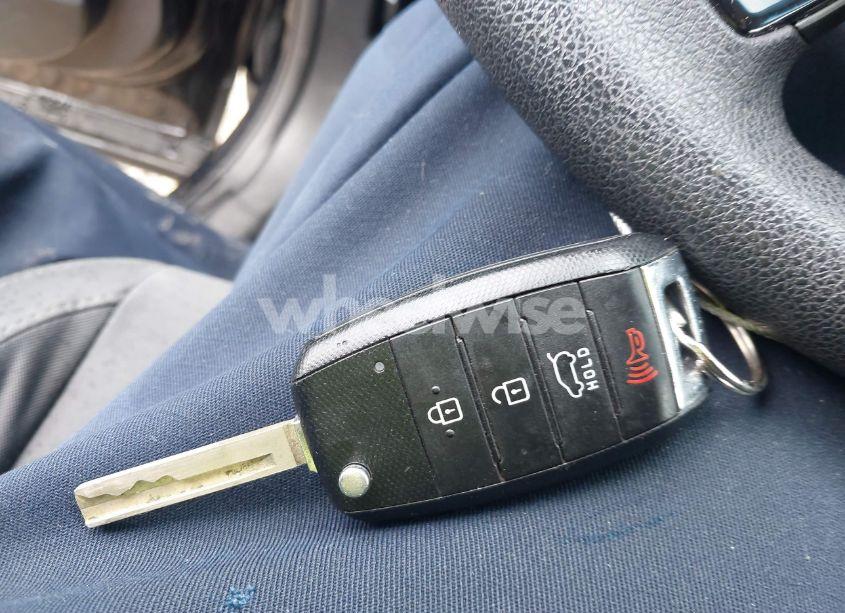 Photo 11 of 2019 Kia Sorento 3.3L LX (VIN 5XYPG4A58KG487814)