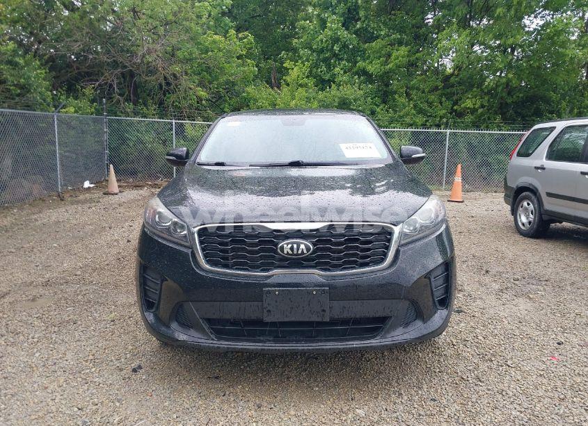 Photo 12 of 2019 Kia Sorento 3.3L LX (VIN 5XYPG4A58KG487814)