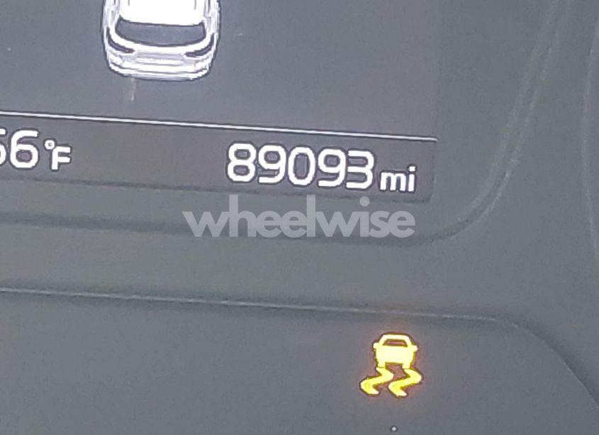 Photo 15 of 2019 Kia Sorento 3.3L LX (VIN 5XYPG4A58KG487814)