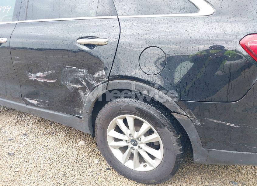 Photo 6 of 2019 Kia Sorento 3.3L LX (VIN 5XYPG4A58KG487814)