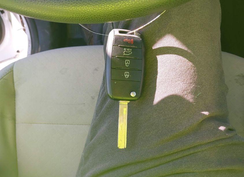 Photo 11 of 2019 Kia Sorento 3.3L LX (VIN 5XYPG4A58KG493709)