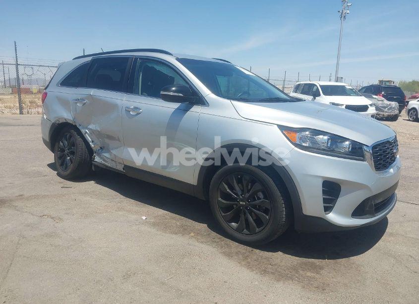 2019 Kia Sorento 3.3L S (VIN 5XYPG4A58KG597729) main photo