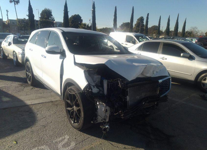 2020 Kia Sorento 3.3L LX (VIN 5XYPG4A58LG621738) main photo