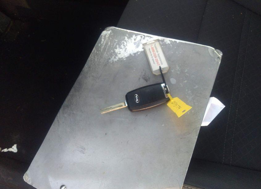 Photo 11 of 2020 Kia Sorento 3.3L LX (VIN 5XYPG4A58LG621738)