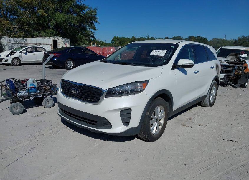 Photo 2 of 2020 Kia Sorento 3.3L LX (VIN 5XYPG4A58LG632450)