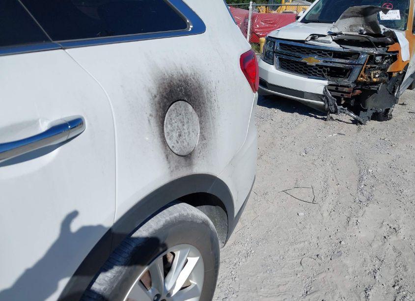 Photo 6 of 2020 Kia Sorento 3.3L LX (VIN 5XYPG4A58LG632450)