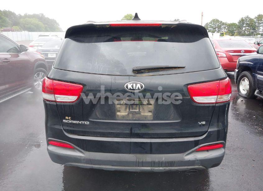 Photo 17 of 2016 Kia Sorento 3.3L LX (VIN 5XYPG4A59GG002460)