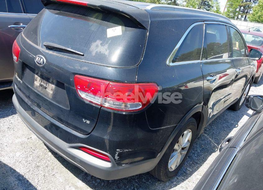 Photo 4 of 2016 Kia Sorento 3.3L LX (VIN 5XYPG4A59GG002460)