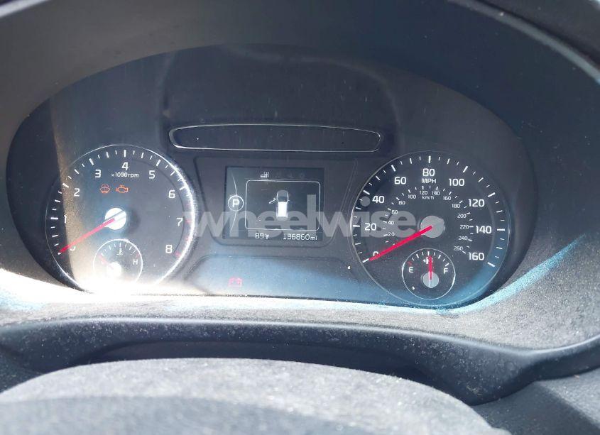 Photo 7 of 2016 Kia Sorento 3.3L LX (VIN 5XYPG4A59GG002460)