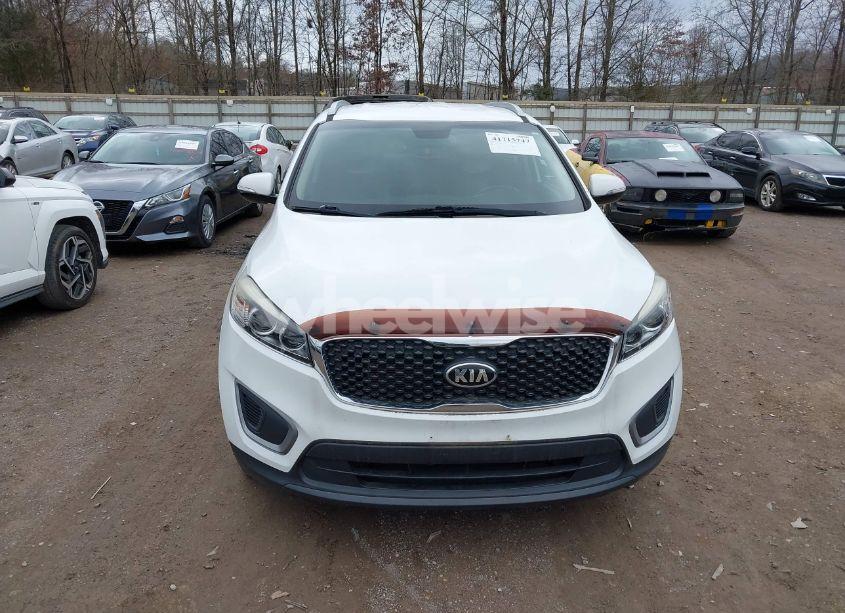 Photo 12 of 2016 Kia Sorento 3.3L LX (VIN 5XYPG4A59GG053750)