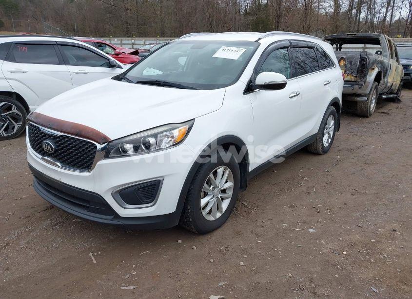 Photo 2 of 2016 Kia Sorento 3.3L LX (VIN 5XYPG4A59GG053750)