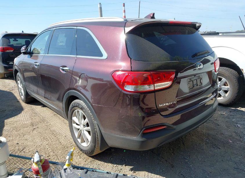 Photo 3 of 2016 Kia Sorento 3.3L LX (VIN 5XYPG4A59GG081628)