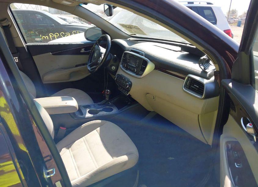 Photo 5 of 2016 Kia Sorento 3.3L LX (VIN 5XYPG4A59GG081628)