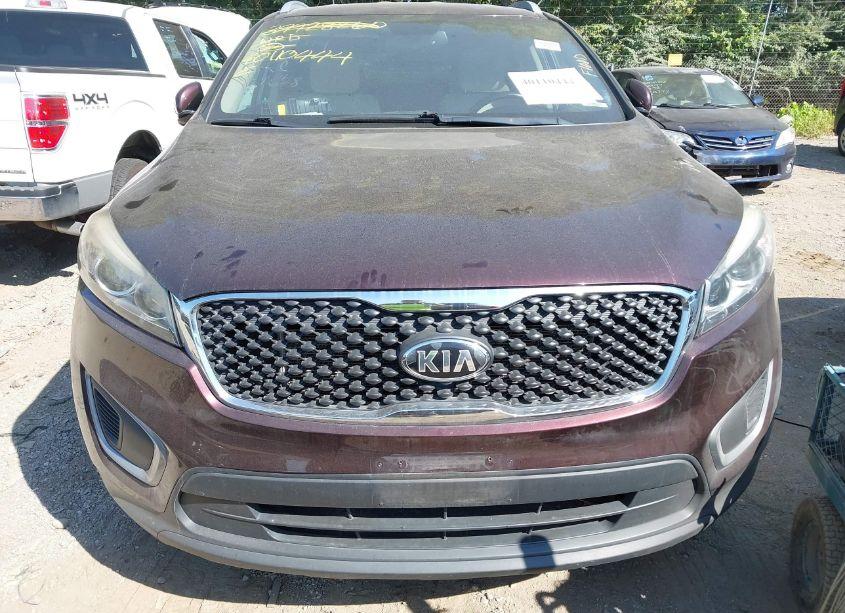 Photo 6 of 2016 Kia Sorento 3.3L LX (VIN 5XYPG4A59GG081628)
