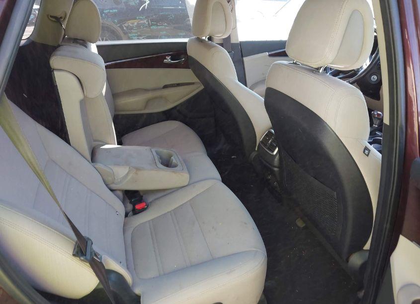 Photo 8 of 2016 Kia Sorento 3.3L LX (VIN 5XYPG4A59GG081628)