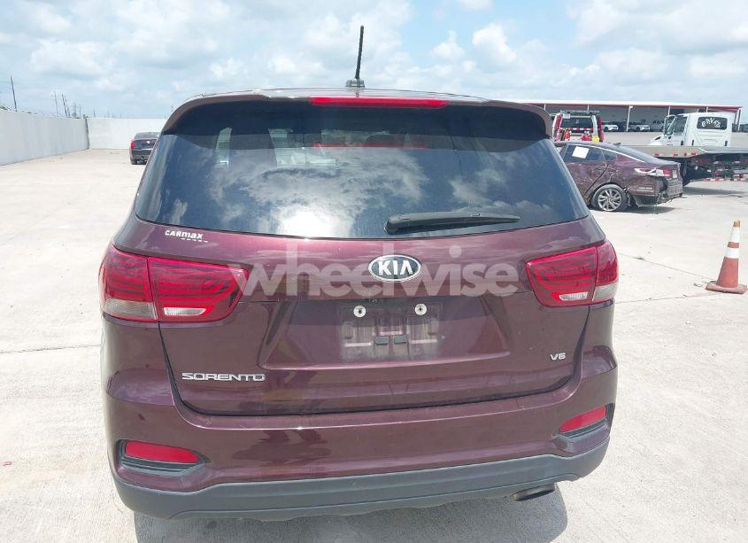 Photo 16 of 2019 Kia Sorento 3.3L LX (VIN 5XYPG4A59KG497042)