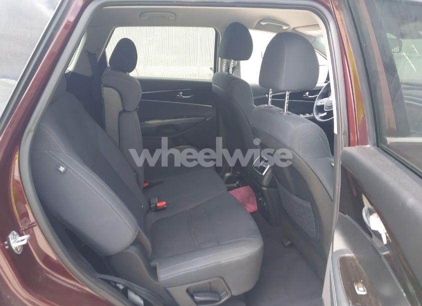 Photo 8 of 2019 Kia Sorento 3.3L LX (VIN 5XYPG4A59KG497042)