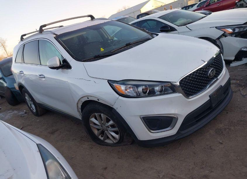 2016 Kia Sorento 3.3L LX (VIN 5XYPG4A5XGG131632) main photo