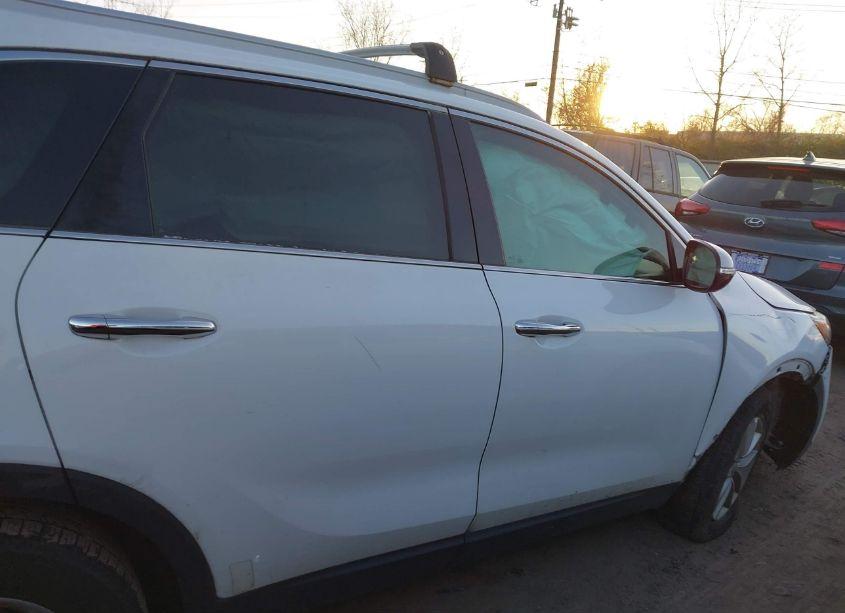 Photo 13 of 2016 Kia Sorento 3.3L LX (VIN 5XYPG4A5XGG131632)