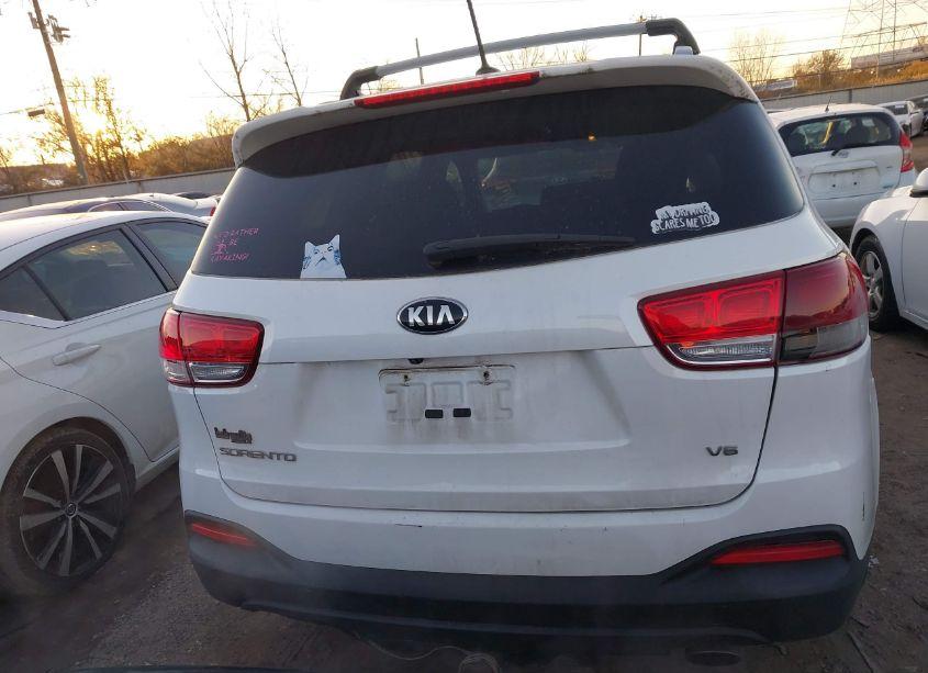 Photo 16 of 2016 Kia Sorento 3.3L LX (VIN 5XYPG4A5XGG131632)