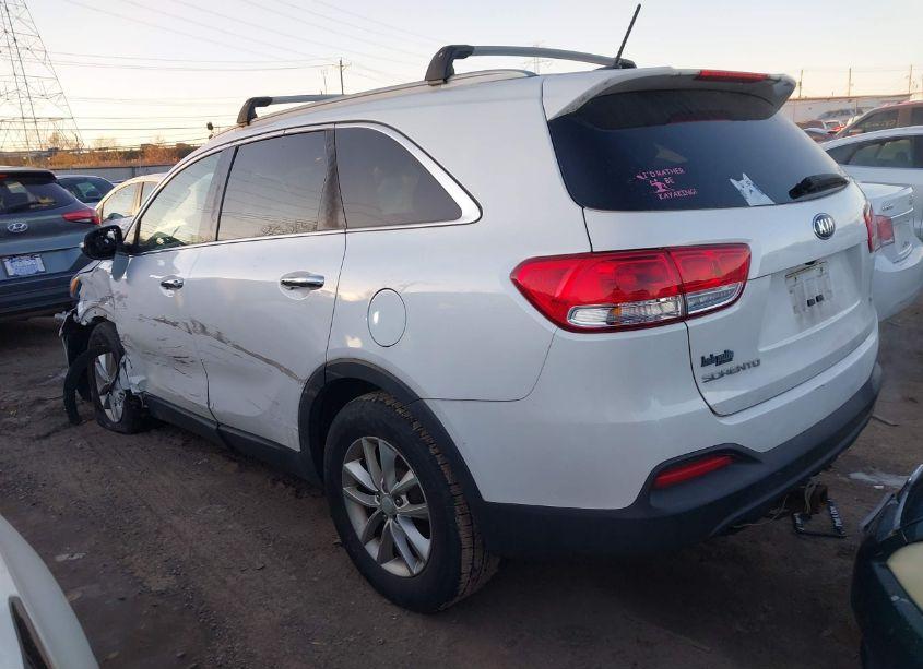Photo 3 of 2016 Kia Sorento 3.3L LX (VIN 5XYPG4A5XGG131632)