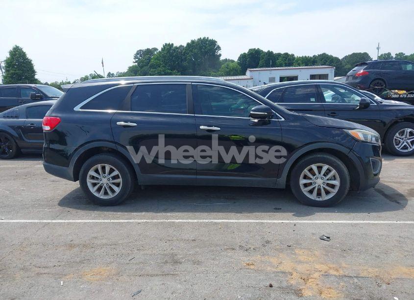Photo 13 of 2016 Kia Sorento 3.3L LX (VIN 5XYPG4A5XGG140301)