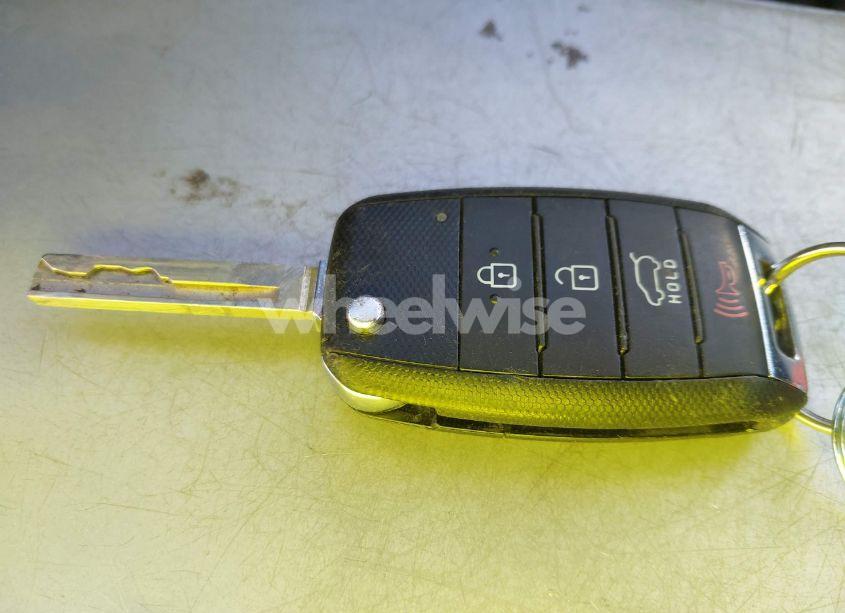 Photo 11 of 2016 Kia Sorento 3.3L LX (VIN 5XYPG4A5XGG177607)