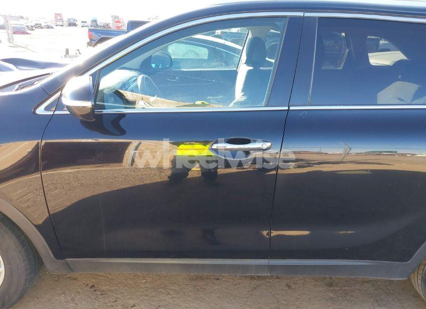 Photo 14 of 2016 Kia Sorento 3.3L LX (VIN 5XYPG4A5XGG177607)