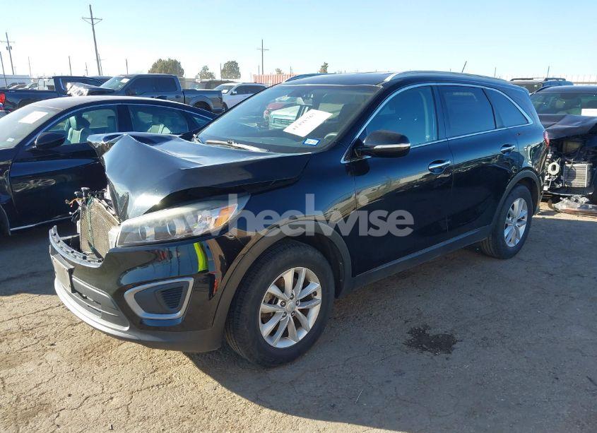 Photo 2 of 2016 Kia Sorento 3.3L LX (VIN 5XYPG4A5XGG177607)