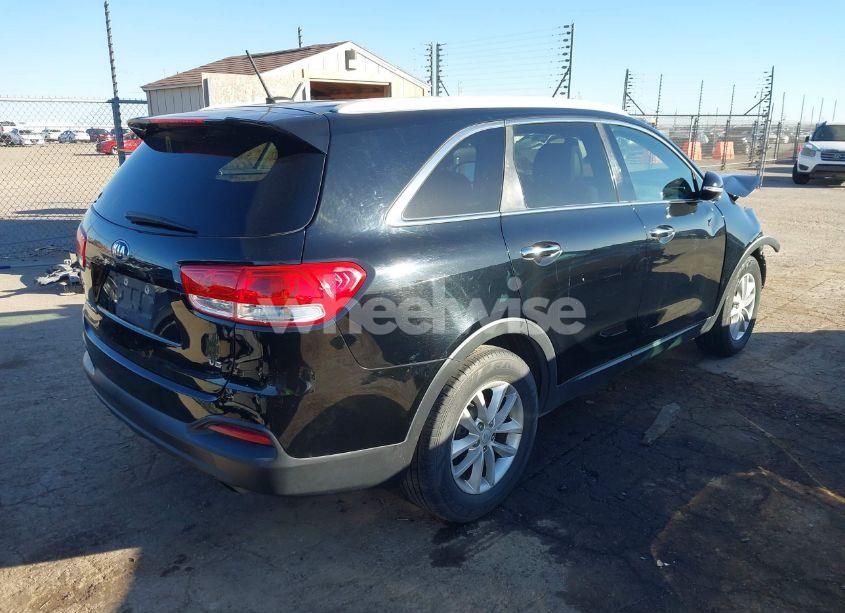 Photo 4 of 2016 Kia Sorento 3.3L LX (VIN 5XYPG4A5XGG177607)
